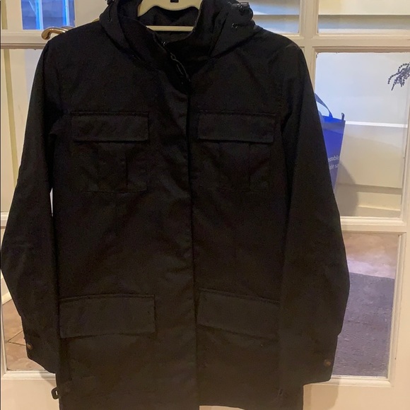 Sitka women’s rain jacket - Picture 2 of 5